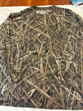 Rustic Ridge Men's Long Sleeve Camo Pocket T-Shirt, Mossy Oak Shadow Grass Blade